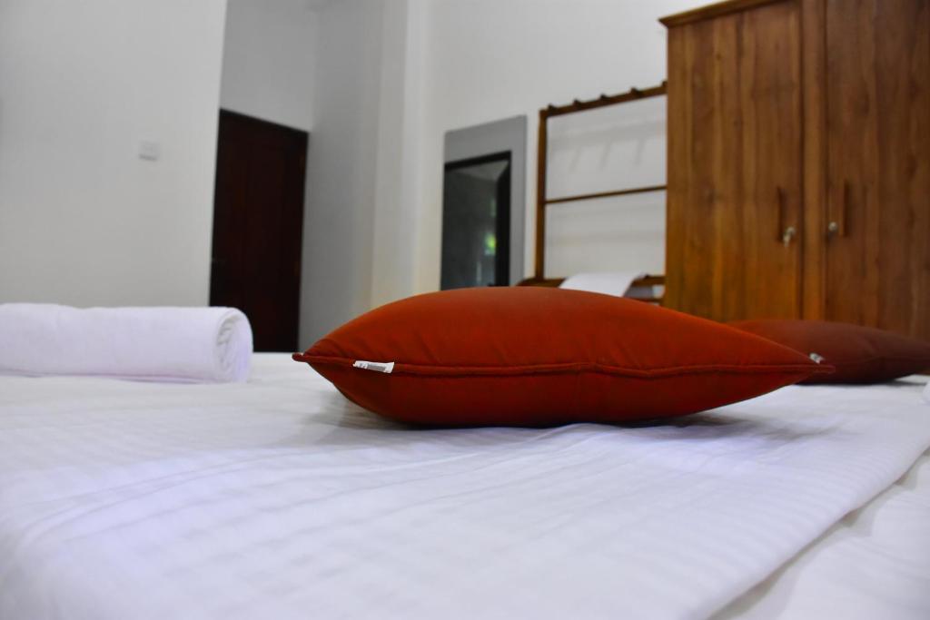Deluxe Double Room with Balcony Photo 2