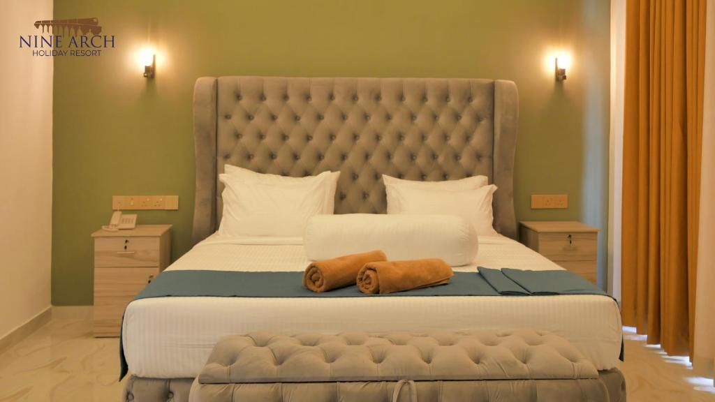 King Room with Mountain View accommodation at Nine Arch Holiday Resort Ella