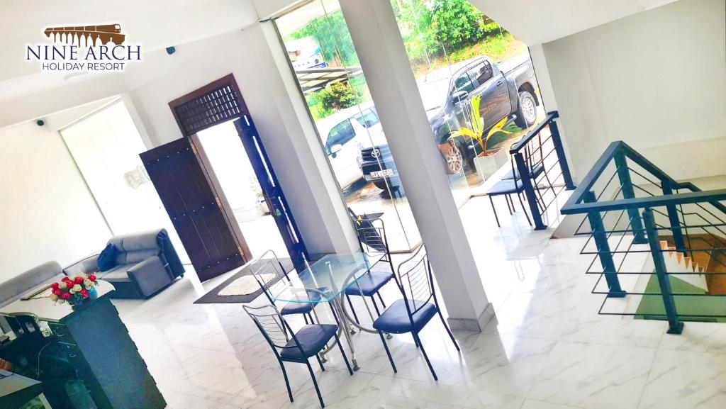 Welcoming Lobby Area - Nine Arch Holiday Resort Ella