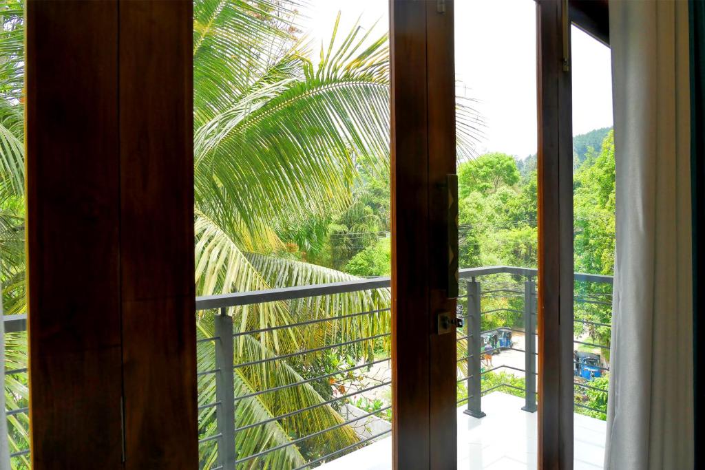 Superior Triple Room - Nine Arch Holiday Resort Ella