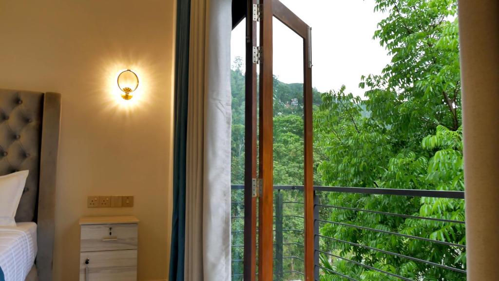 Superior Triple Room - Nine Arch Holiday Resort Ella