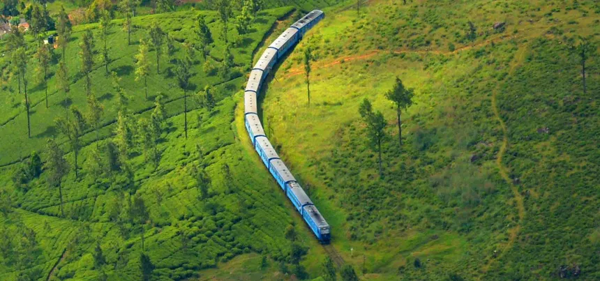 DEMODARA RAILWAY LOOP VIEW POINT tourist attraction near Nine Arch Holiday Resort Ella