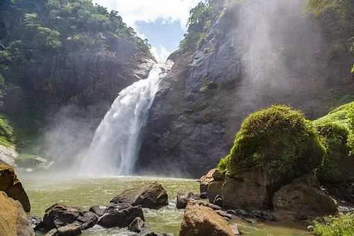 DUNHIDA WATER FALL tourist attraction near Nine Arch Holiday Resort Ella